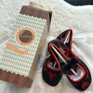 Black and Red Casual Slippers with Strap